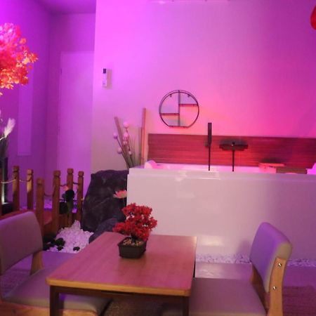 Loveroom Japon Avec Balneotherapie Тулон Екстер'єр фото