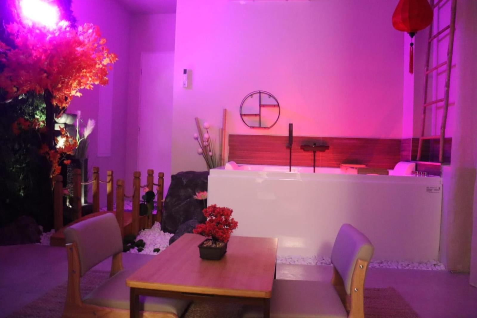 Loveroom Japon Avec Balneotherapie Тулон Екстер'єр фото