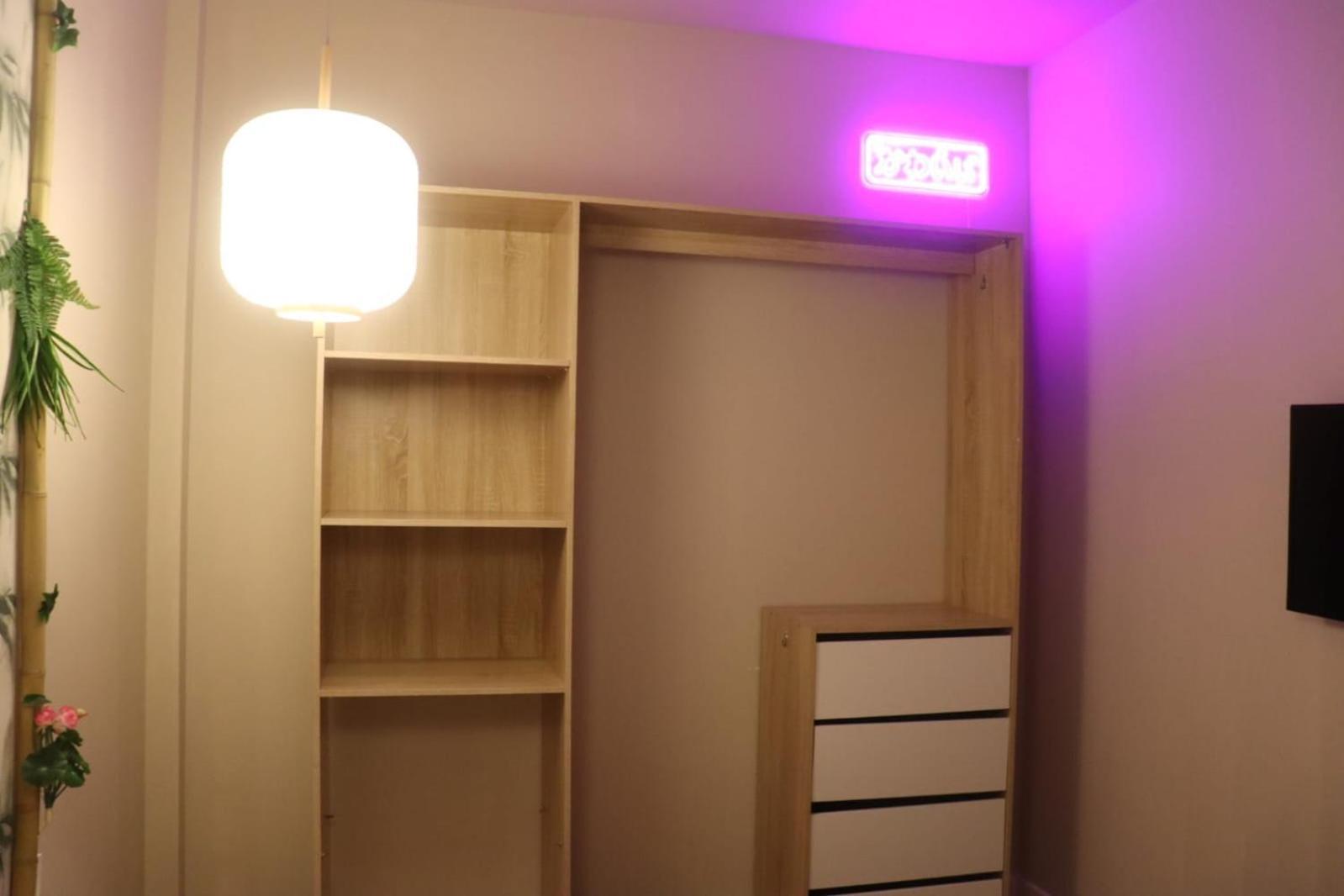 Loveroom Japon Avec Balneotherapie Тулон Екстер'єр фото