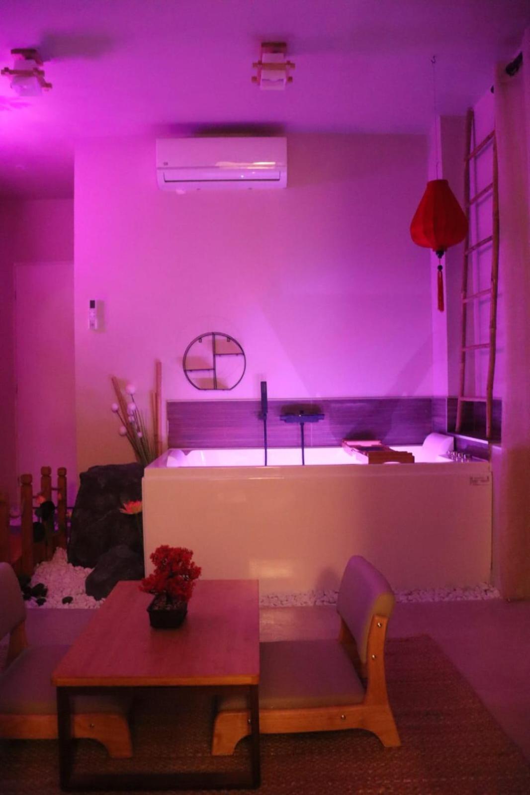 Loveroom Japon Avec Balneotherapie Тулон Екстер'єр фото