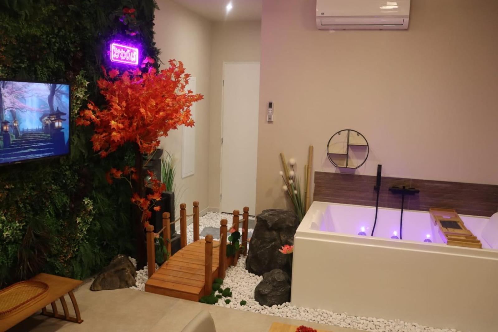 Loveroom Japon Avec Balneotherapie Тулон Екстер'єр фото